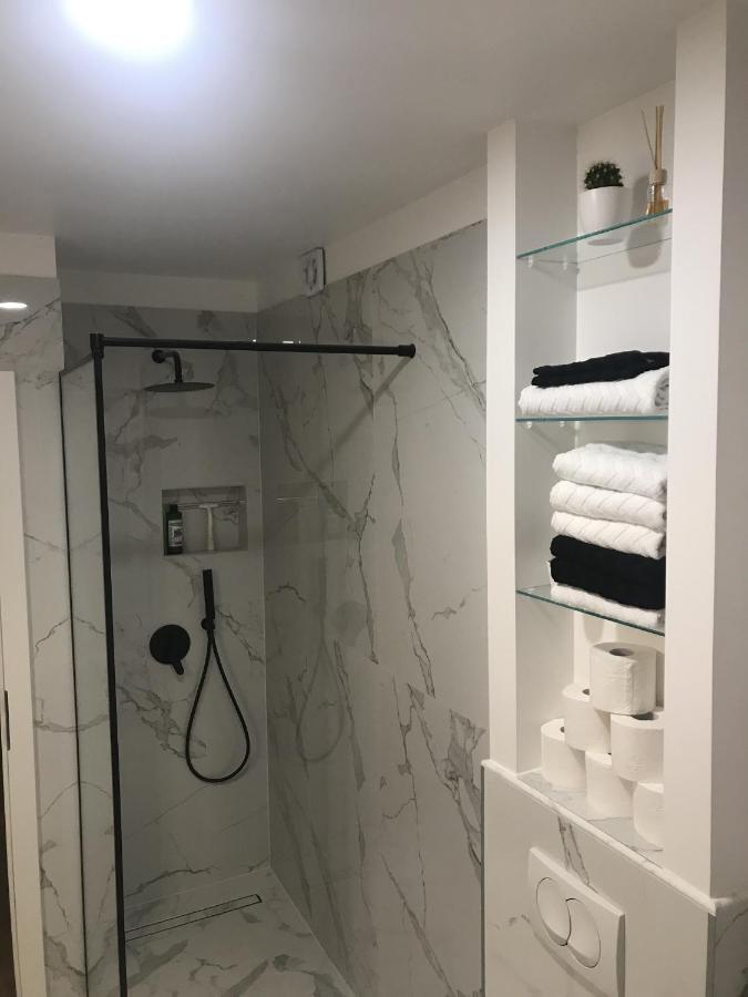 Apartment/free Parking/free Wifi Apartment *