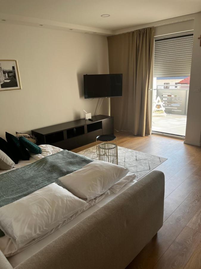 Apartment/free Parking/free Wifi *