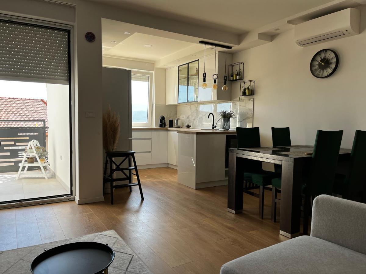 Apartment/free Parking/free Wifi *