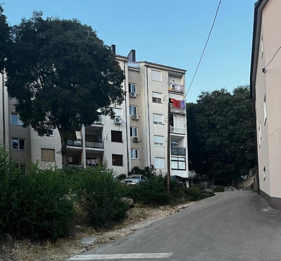 Apartment/free Parking/free Wifi Apartment